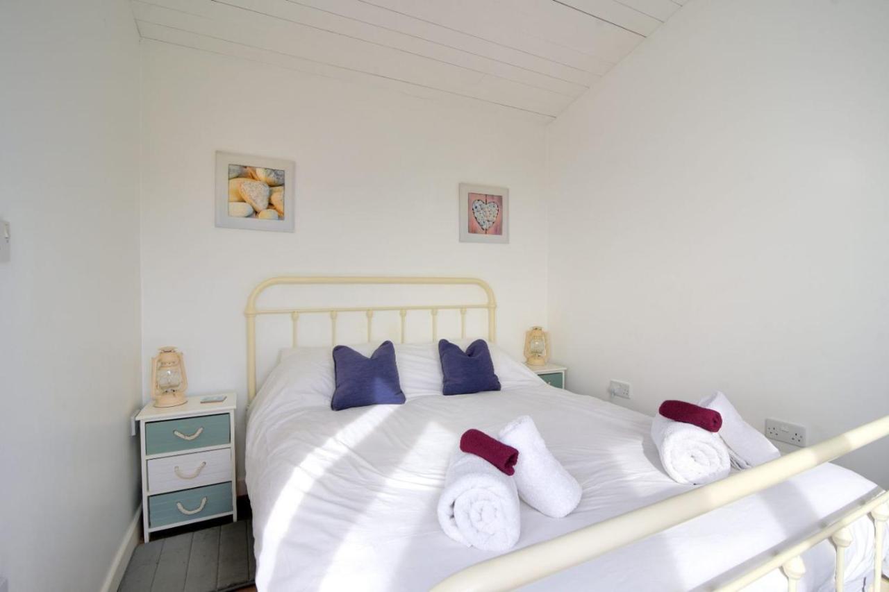 The Beach Hut 莱姆里吉斯 外观 照片